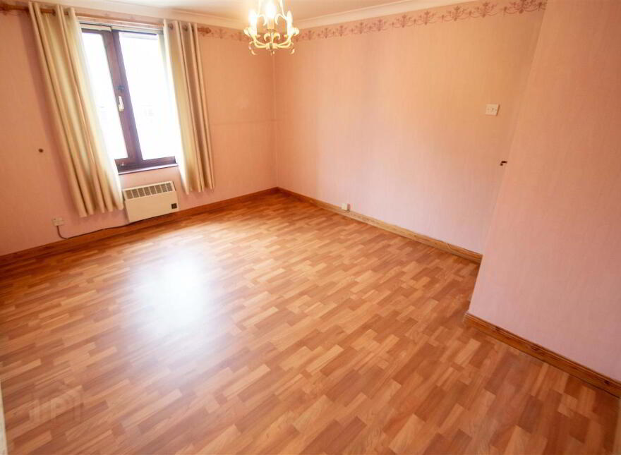 Apt 76b, Glen Road, Belfast, BT11 8BH