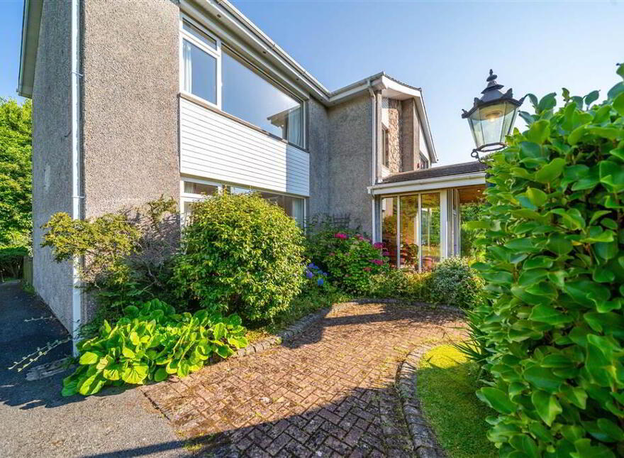 1 Woodland Avenue, Helens Bay, BT19 1TX