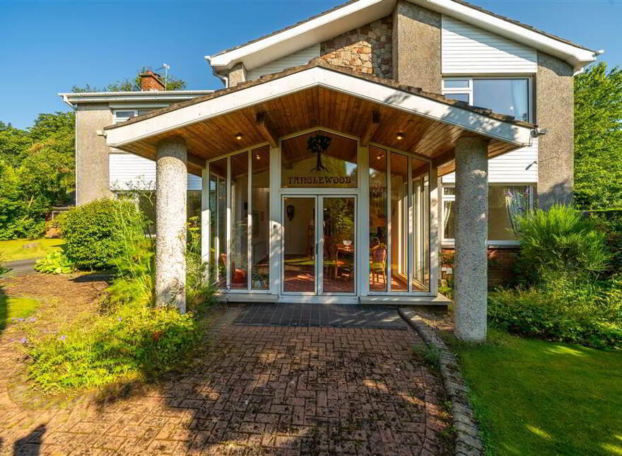 1 Woodland Avenue, Helens Bay, BT19 1TX