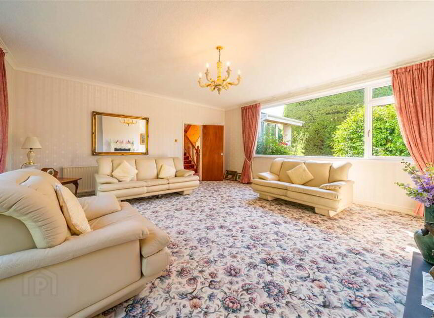 1 Woodland Avenue, Helens Bay, BT19 1TX