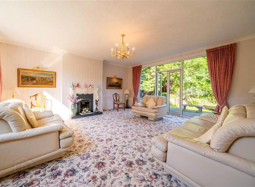 1 Woodland Avenue, Helens Bay, BT19 1TX