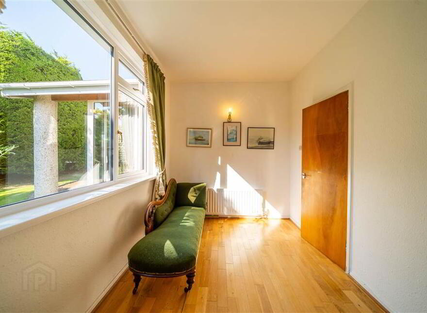 1 Woodland Avenue, Helens Bay, BT19 1TX