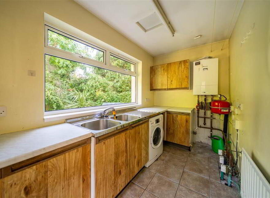 1 Woodland Avenue, Helens Bay, BT19 1TX