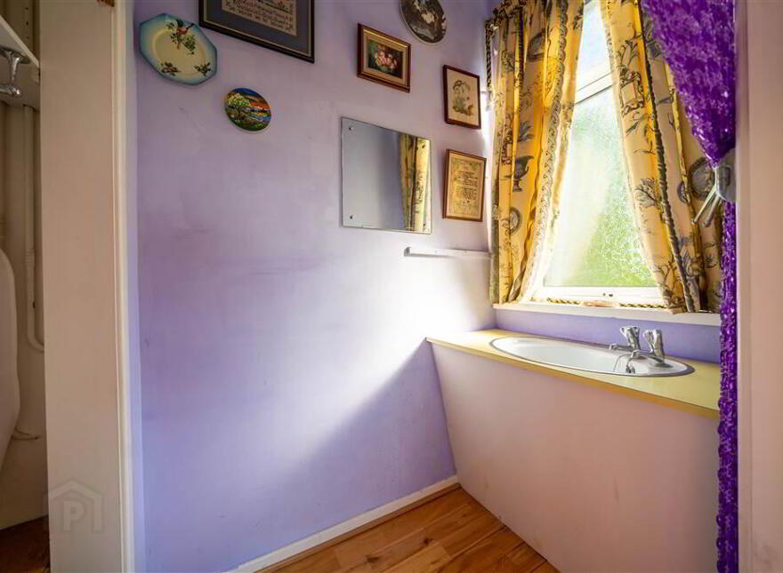 1 Woodland Avenue, Helens Bay, BT19 1TX