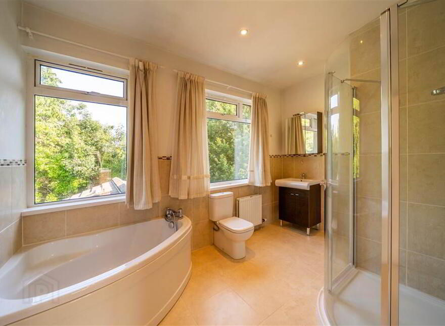 1 Woodland Avenue, Helens Bay, BT19 1TX