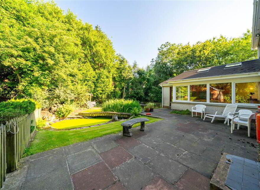 1 Woodland Avenue, Helens Bay, BT19 1TX