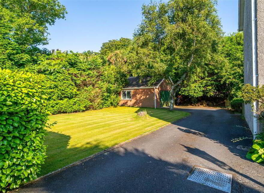 1 Woodland Avenue, Helens Bay, BT19 1TX