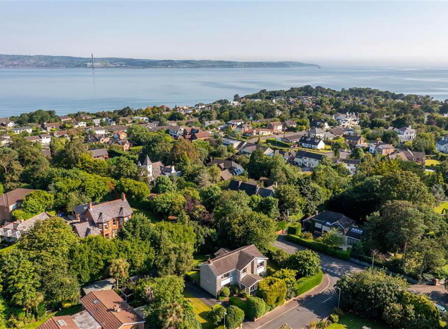 1 Woodland Avenue, Helens Bay, BT19 1TX