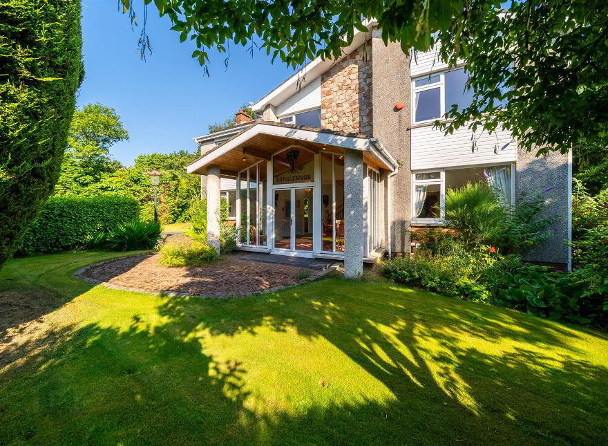 1 Woodland Avenue, Helens Bay, BT19 1TX