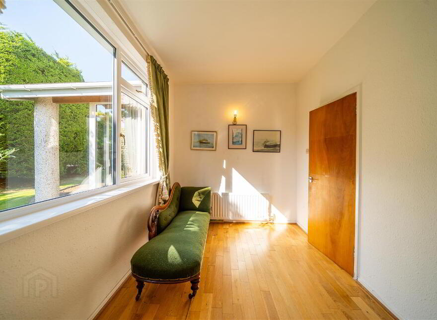 1 Woodland Avenue, Helens Bay, BT19 1TX