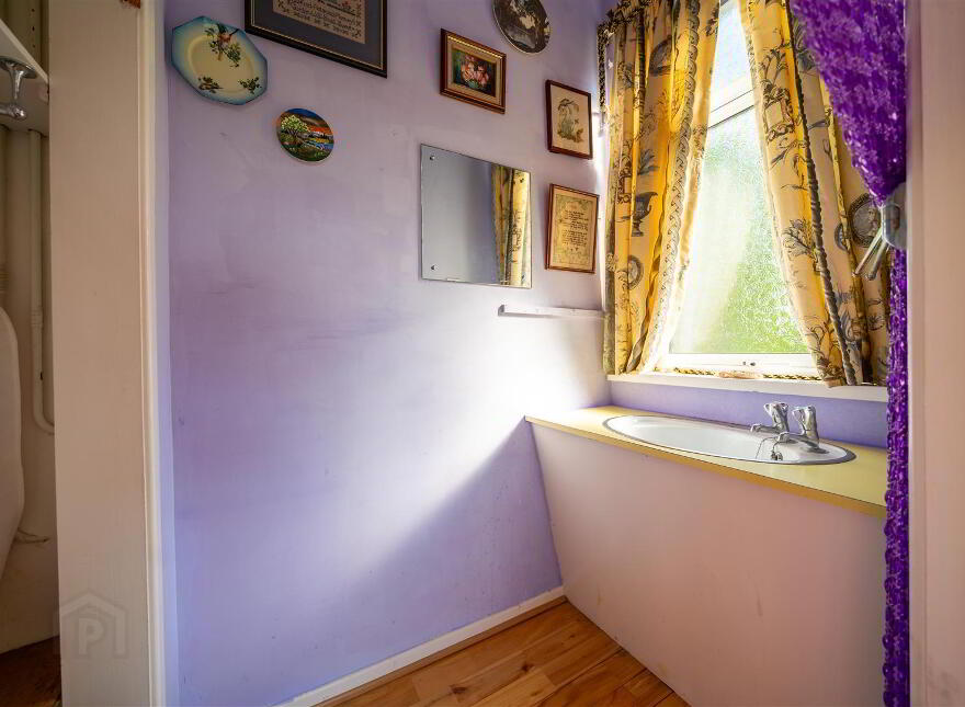 1 Woodland Avenue, Helens Bay, BT19 1TX