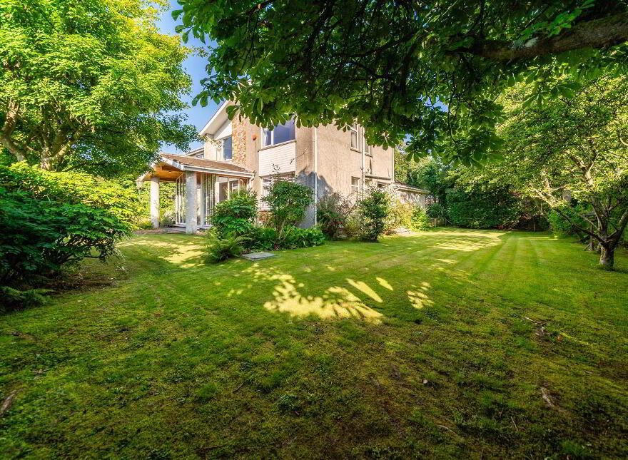 1 Woodland Avenue, Helens Bay, BT19 1TX