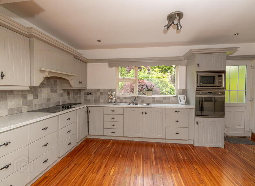 3 The Woodlands, Warrenpoint, Newry, BT34 3WL