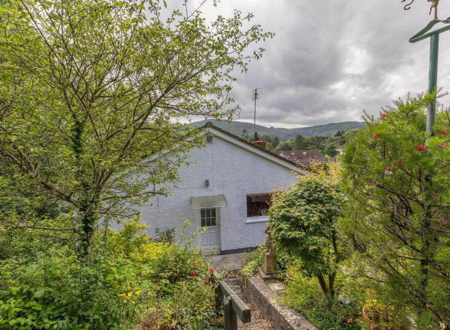 3 The Woodlands, Warrenpoint, Newry, BT34 3WL