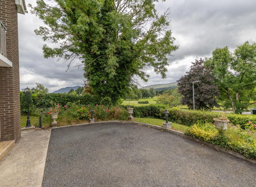 3 The Woodlands, Warrenpoint, Newry, BT34 3WL