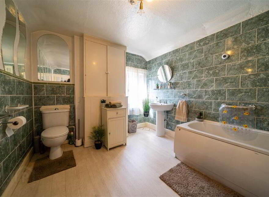 16 Victoria Road, Bangor, BT20 5EX