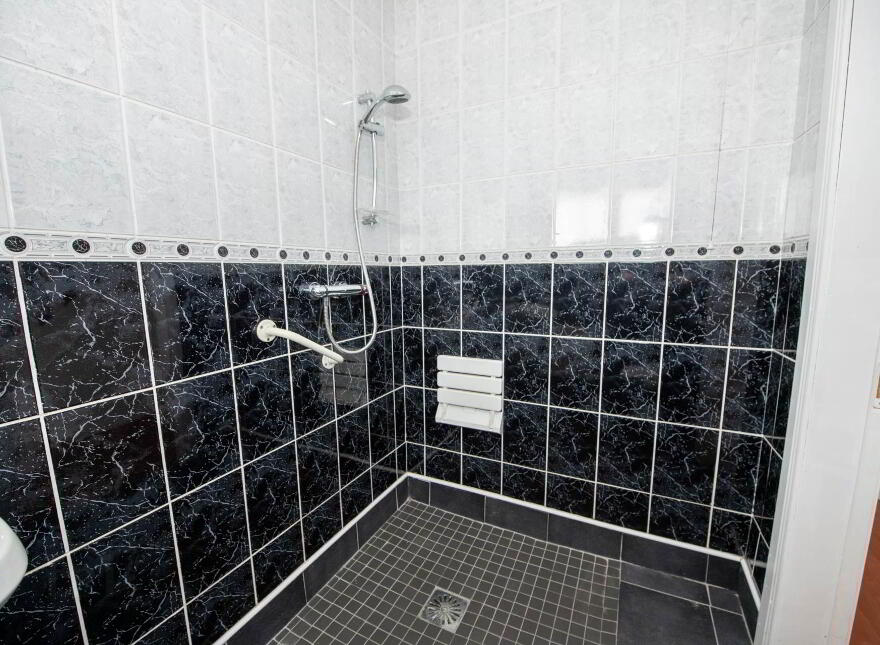 174 Saint Marys Terrace, Ramelton, F92F4E0