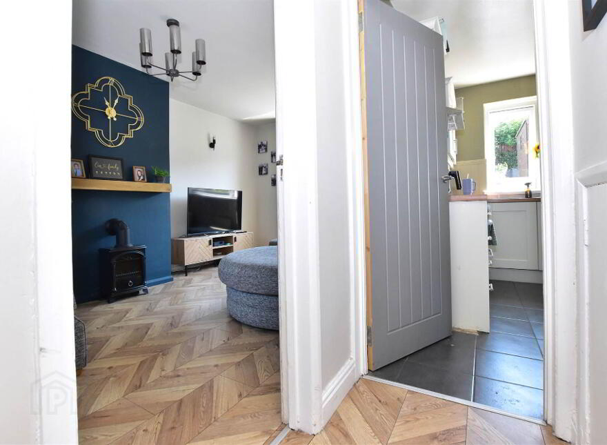 10 Stranmore Avenue, Newtownards, BT23 8JU