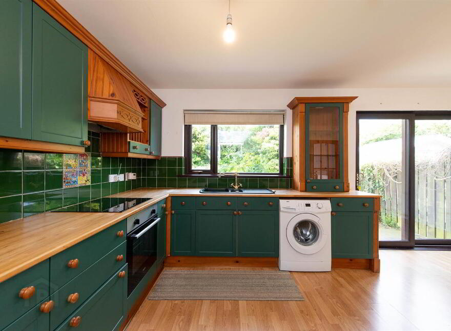 23 Meadowvale, Saintfield, Ballynahinch, BT24 7DW