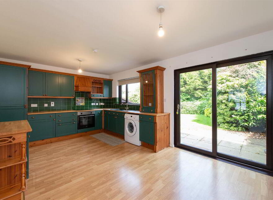 23 Meadowvale, Saintfield, Ballynahinch, BT24 7DW