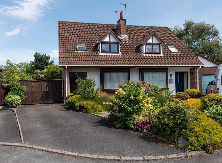23 Meadowvale, Saintfield, Ballynahinch, BT24 7DW