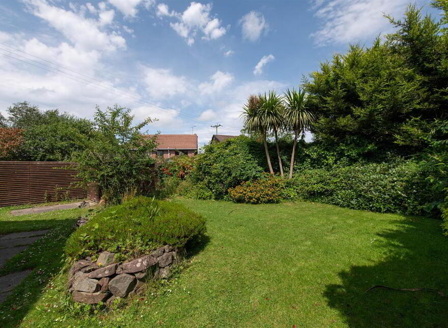 23 Meadowvale, Saintfield, Ballynahinch, BT24 7DW