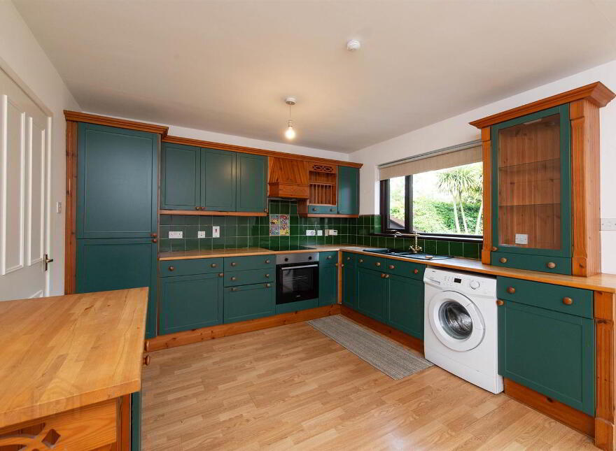 23 Meadowvale, Saintfield, Ballynahinch, BT24 7DW