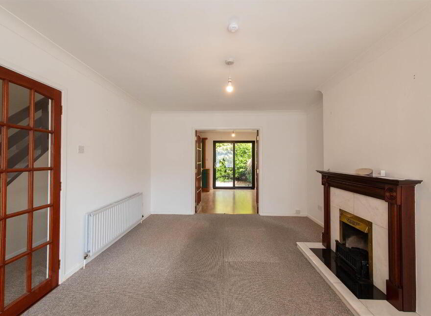 23 Meadowvale, Saintfield, Ballynahinch, BT24 7DW