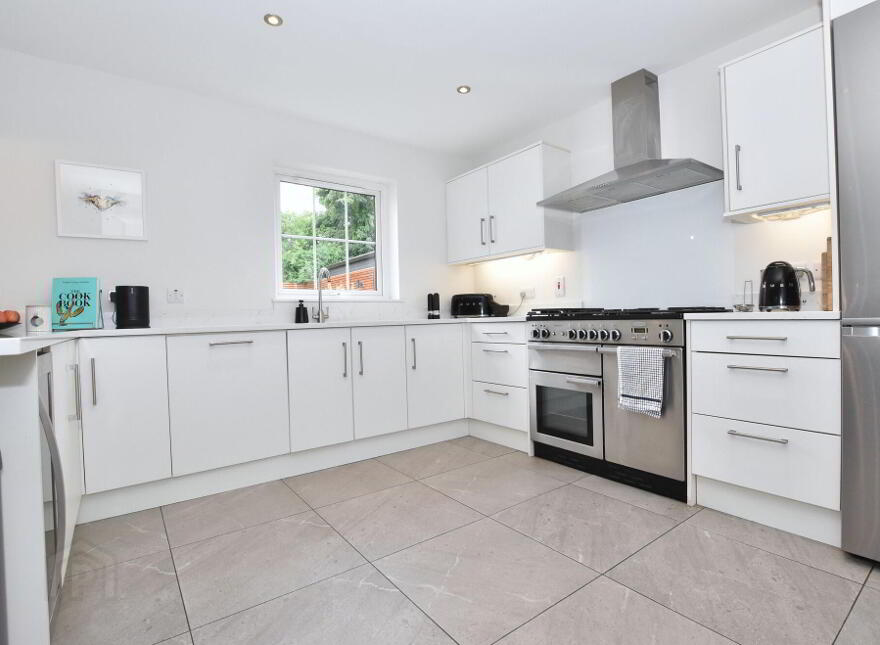 11 Harlow Green, Moira, BT67 0XH
