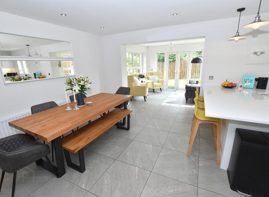 11 Harlow Green, Moira, BT67 0XH