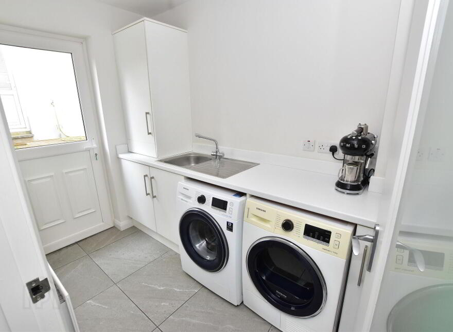 11 Harlow Green, Moira, BT67 0XH