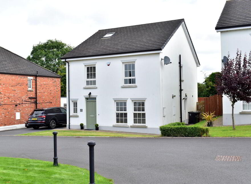 11 Harlow Green, Moira, BT67 0XH