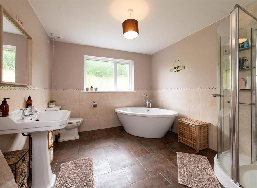 159 Dundrum Road, Dromara, BT25 2JS
