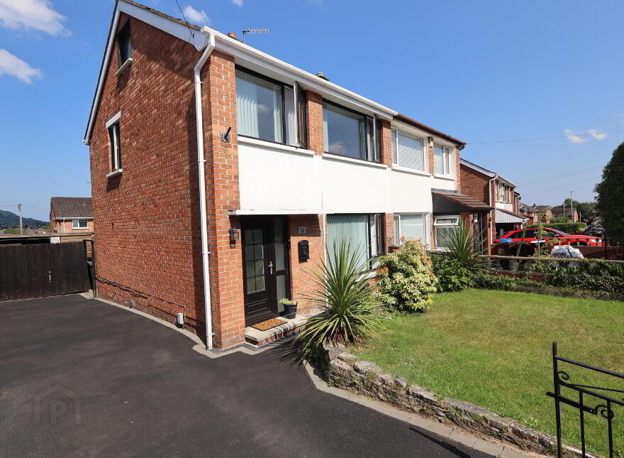 23 Braeside Park, Newtownabbey, BT36 6AS