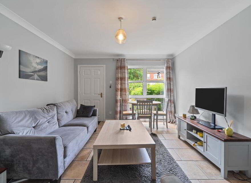 2 Ardenlee Crescent, Ravenhill Road, Belfast, BT6 8QT