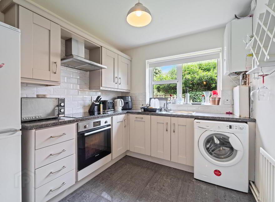 2 Ardenlee Crescent, Ravenhill Road, Belfast, BT6 8QT