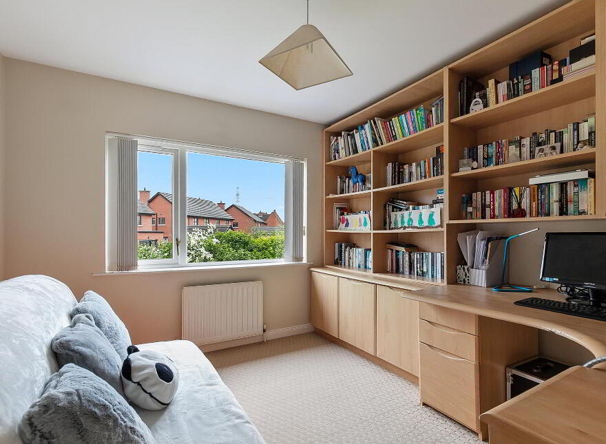 6 Ballylenaghan Avenue, Belfast, BT8 6WY