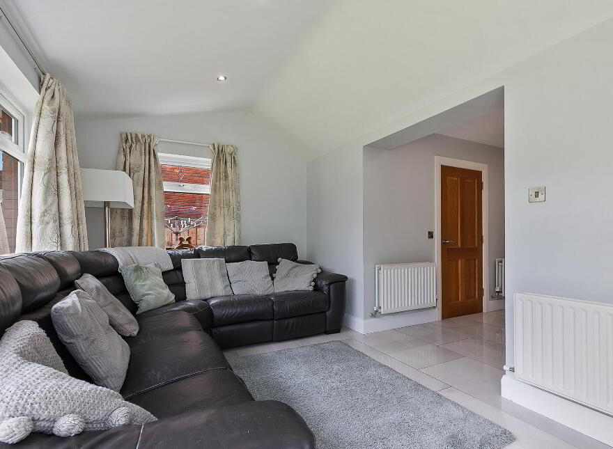 6 Ballylenaghan Avenue, Belfast, BT8 6WY