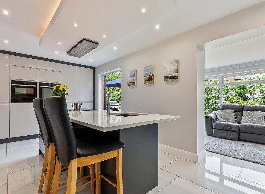 6 Ballylenaghan Avenue, Belfast, BT8 6WY