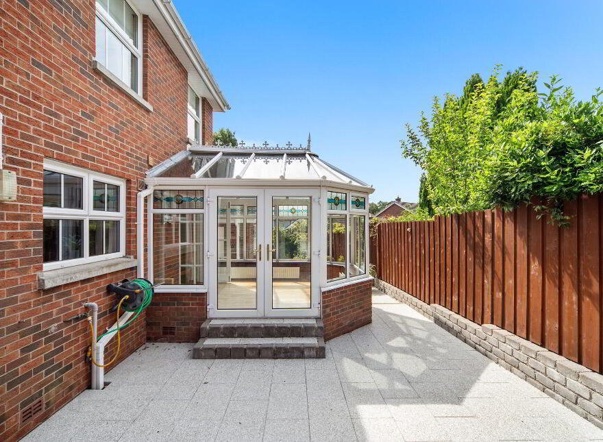 3 Oakwood Court, Malone, Belfast, BT9 6DF