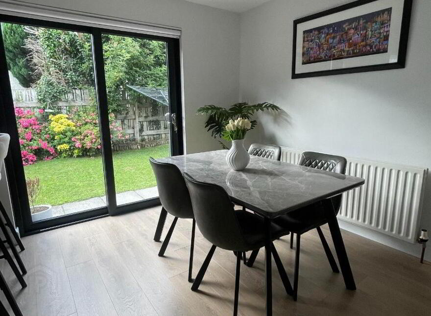 24 Meadowlands Avenue, Warrenpoint, Newry, BT34 3FY