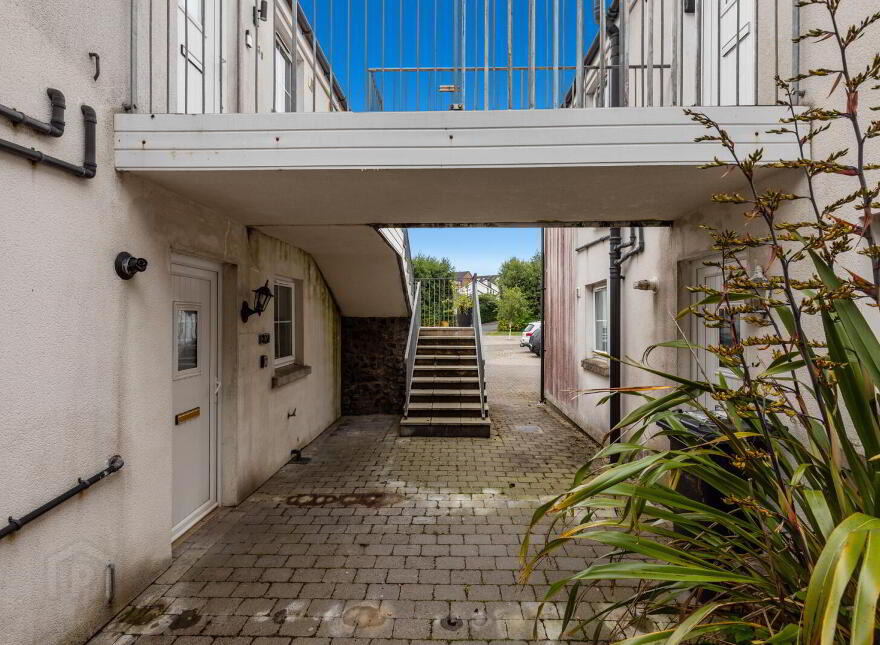 37 Millmount Lane, Dundonald, Belfast, BT16 1WN