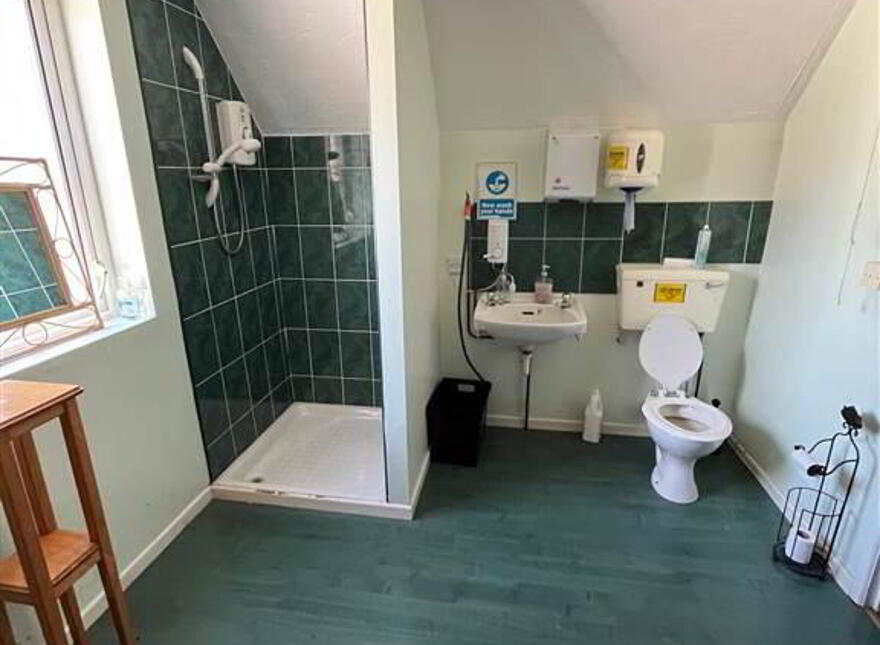 96 Main Street, Larne, BT40 1RE
