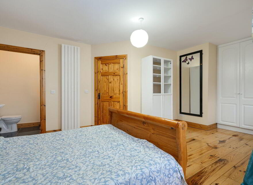 20 Deerpark Manor, Virginia, A82EV29