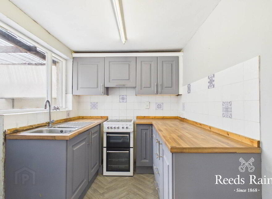 232 Connsbrook Avenue, Belfast, BT4 1JZ