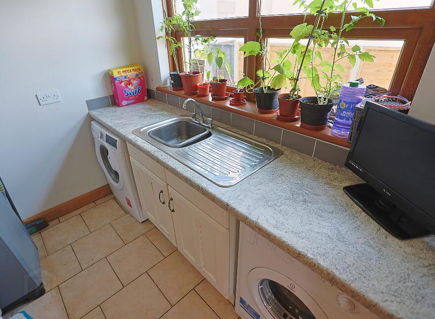 74 Castle Rise, Tandragee, Craigavon, BT62 2NF