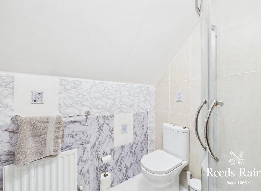 33 Broadlands Park, Carrickfergus, BT38 7DB