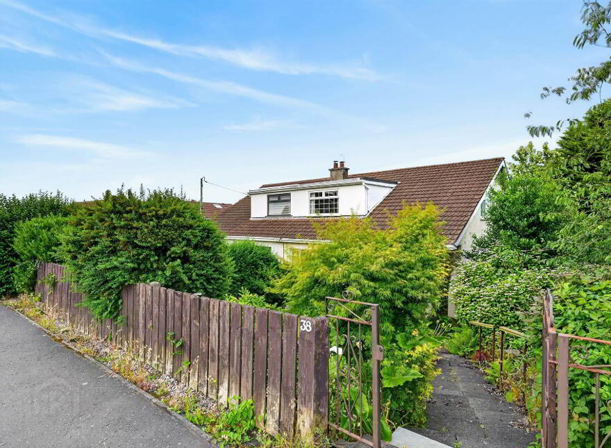 38 Glen Road, Castlereagh, Belfast, BT5 7LT