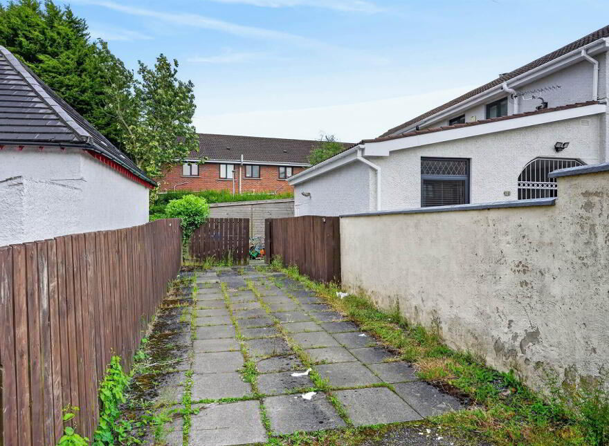 38 Glen Road, Castlereagh, Belfast, BT5 7LT