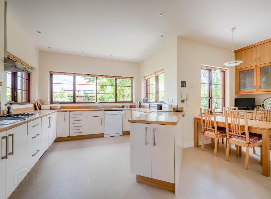 Mistlethwaite, 4 The Cairns, Belfast, BT4 2JQ